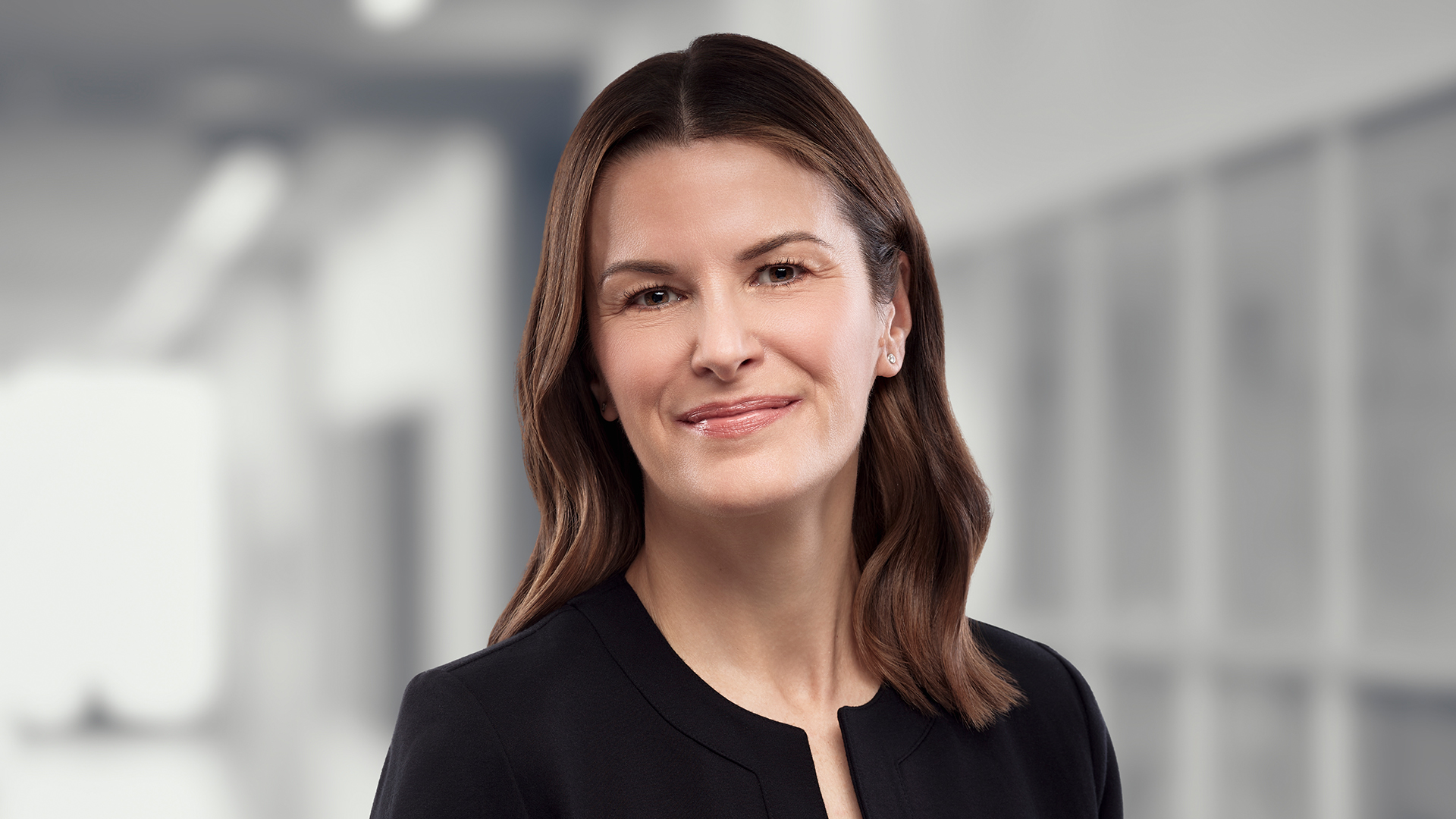 Amanda Heale headshot